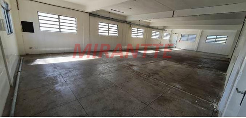 Comercial de 650m² em Bosque da Saúde