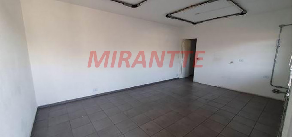 Comercial de 650m² em Bosque da Saúde