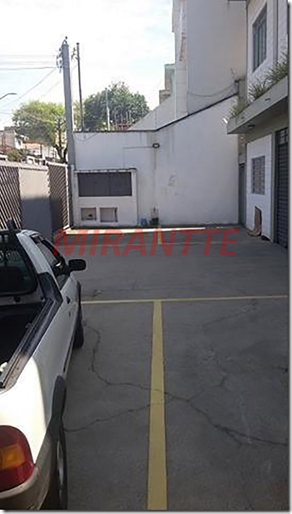 Comercial de 650m² em Bosque da Saúde