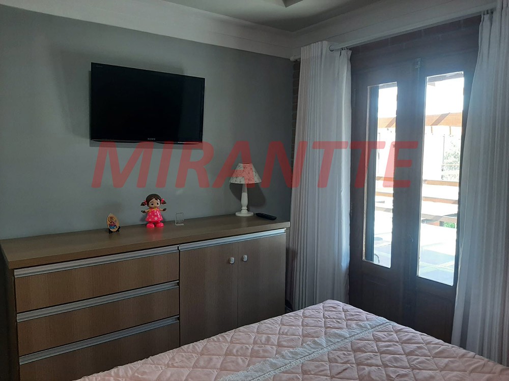 Sobrado de 296m² com 4 quartos em Cachoeira