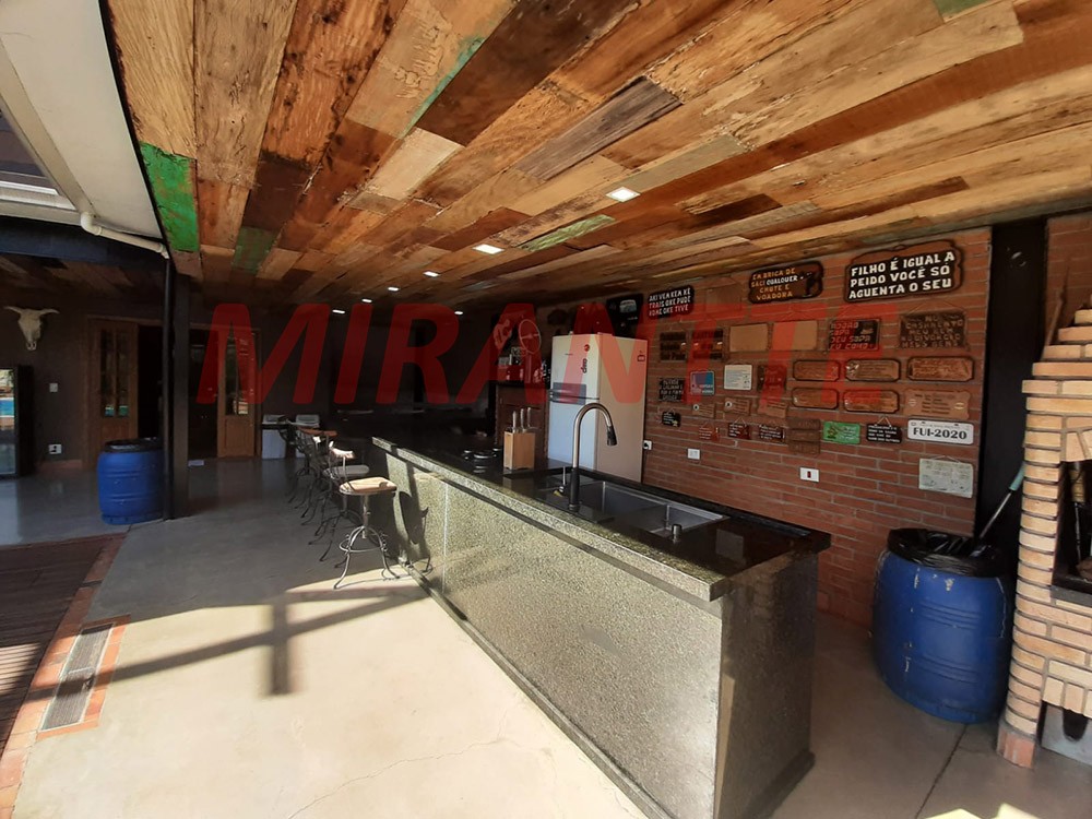 Sobrado de 296m² com 4 quartos em Cachoeira
