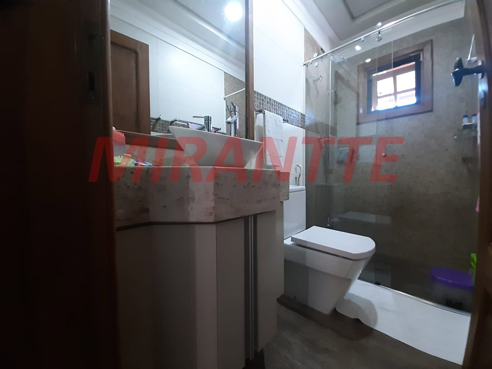 Sobrado de 296m² com 4 quartos em Cachoeira