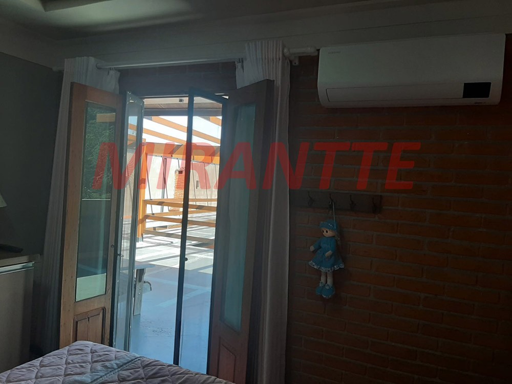 Sobrado de 296m² com 4 quartos em Cachoeira