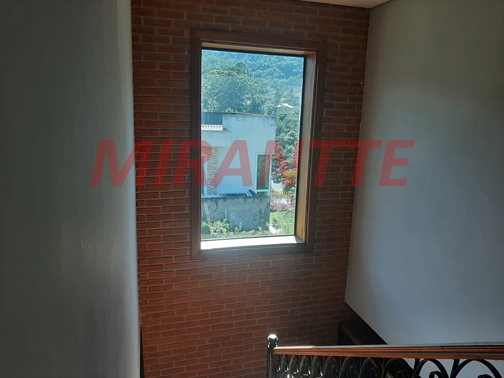Sobrado de 296m² com 4 quartos em Cachoeira