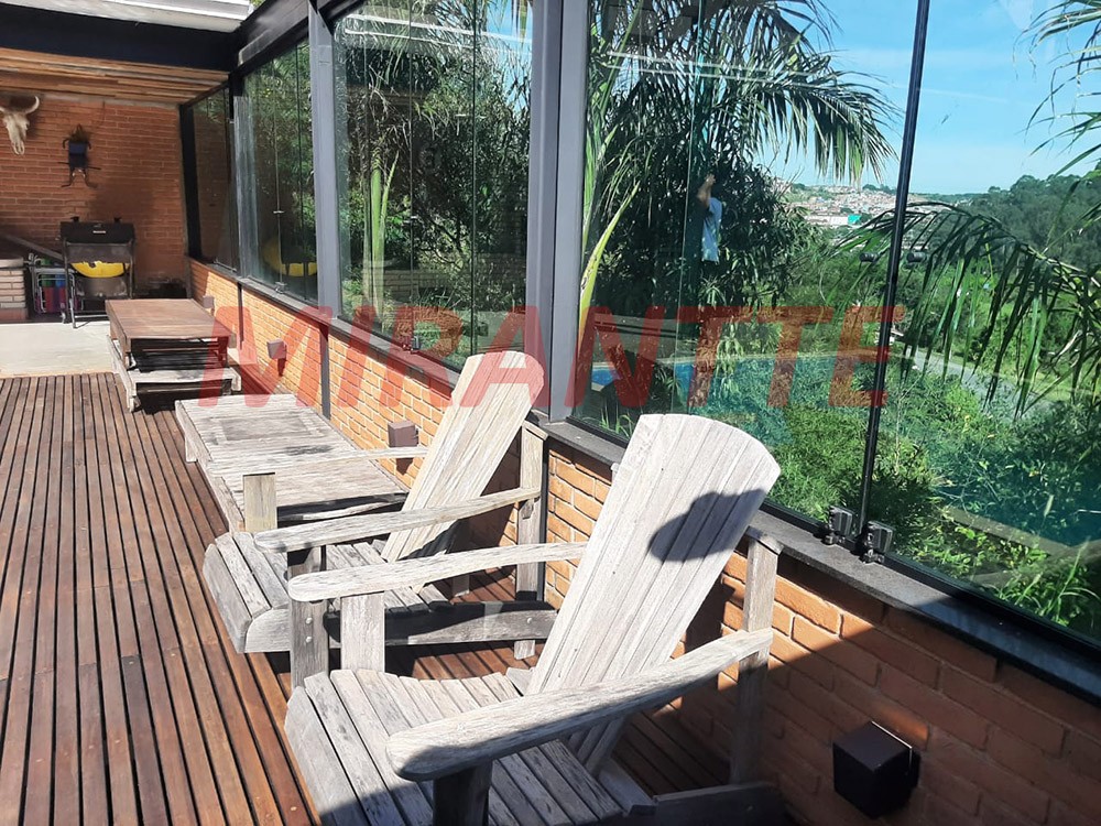 Sobrado de 296m² com 4 quartos em Cachoeira
