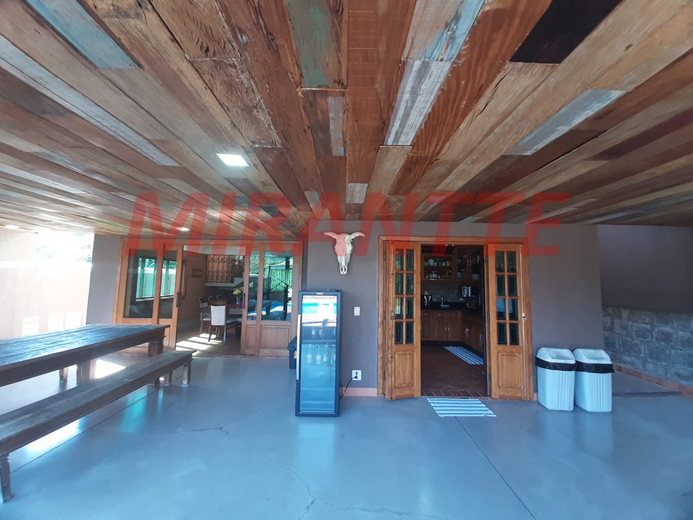 Sobrado de 296m² com 4 quartos em Cachoeira