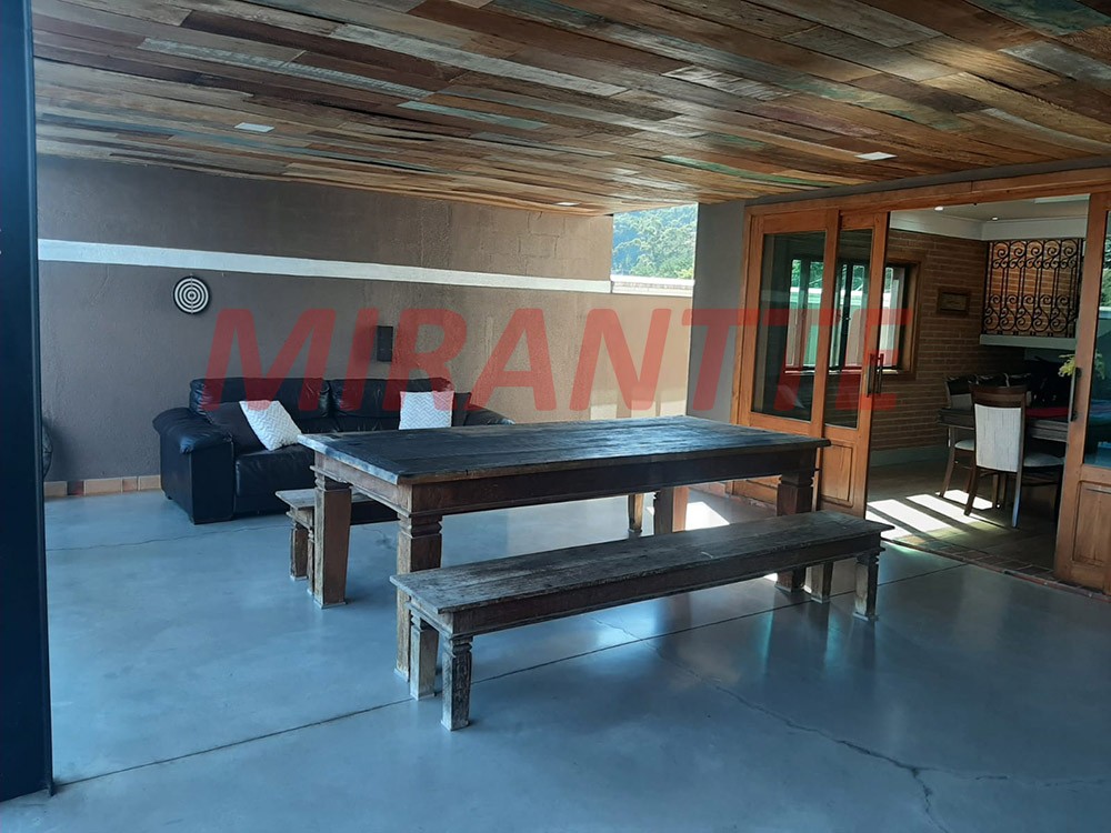 Sobrado de 296m² com 4 quartos em Cachoeira