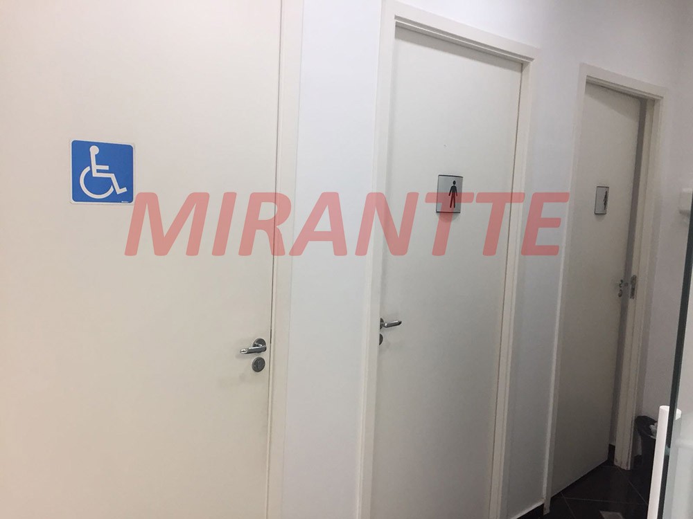 Sobrado de 371m² com 3 quartos em Pacaembu