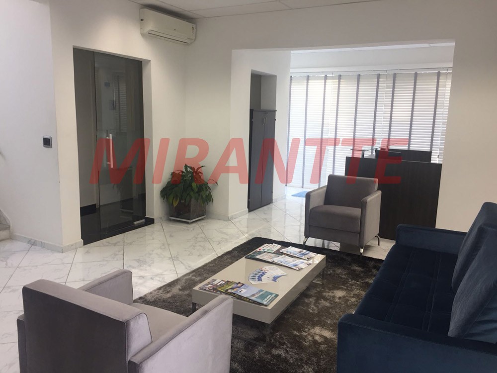 Sobrado de 371m² com 3 quartos em Pacaembu