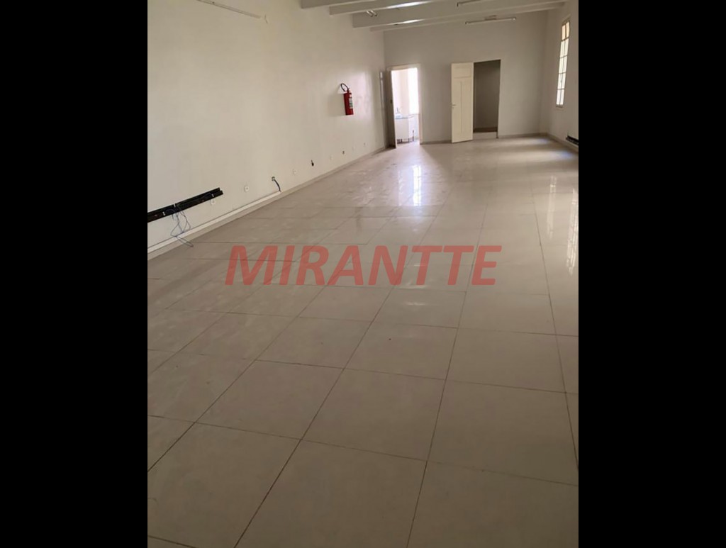 Conjunto comercial em Sé