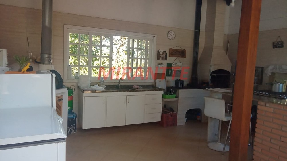 Sobrado de 300m² com 2 quartos em Serra Da Cantareira