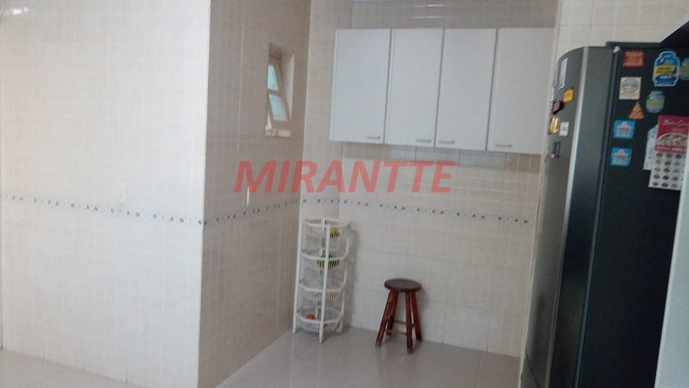 Sobrado de 300m² com 2 quartos em Serra Da Cantareira