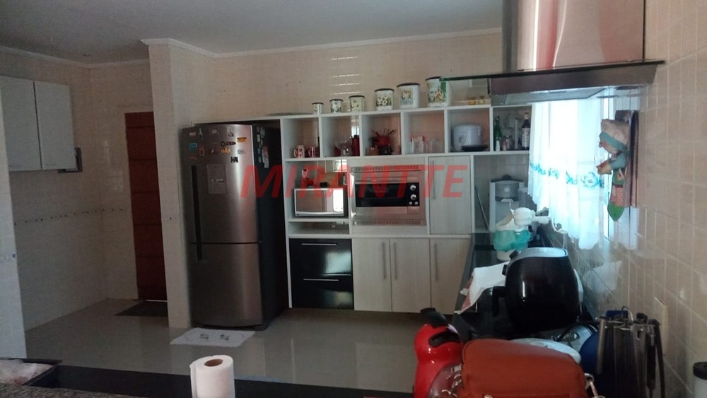 Sobrado de 300m² com 2 quartos em Serra Da Cantareira