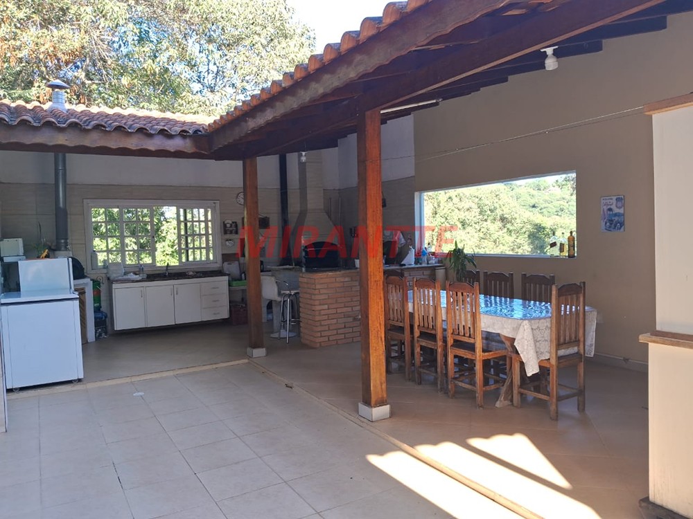 Sobrado de 300m² com 2 quartos em Serra Da Cantareira