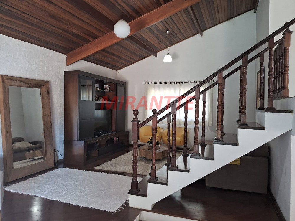 Sobrado de 300m² com 2 quartos em Serra Da Cantareira
