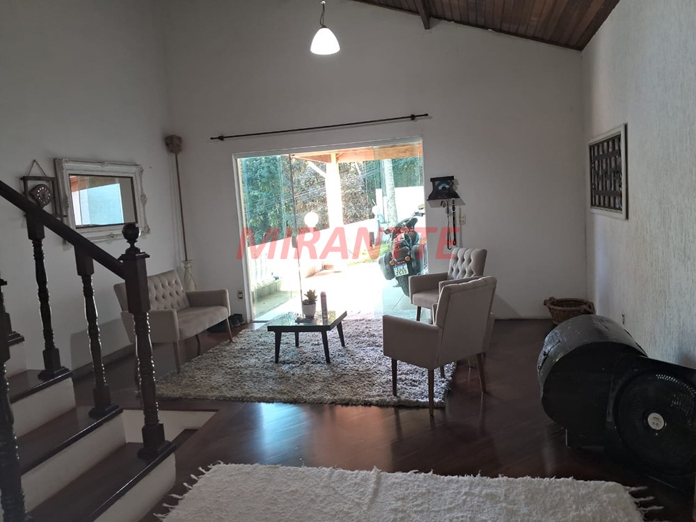 Sobrado de 300m² com 2 quartos em Serra Da Cantareira