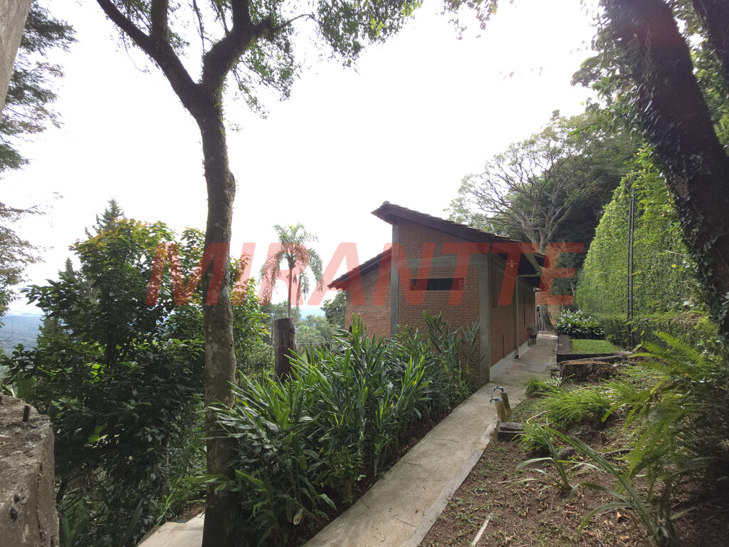 Sobrado de 300m² com 3 quartos em Serra Da Cantareira