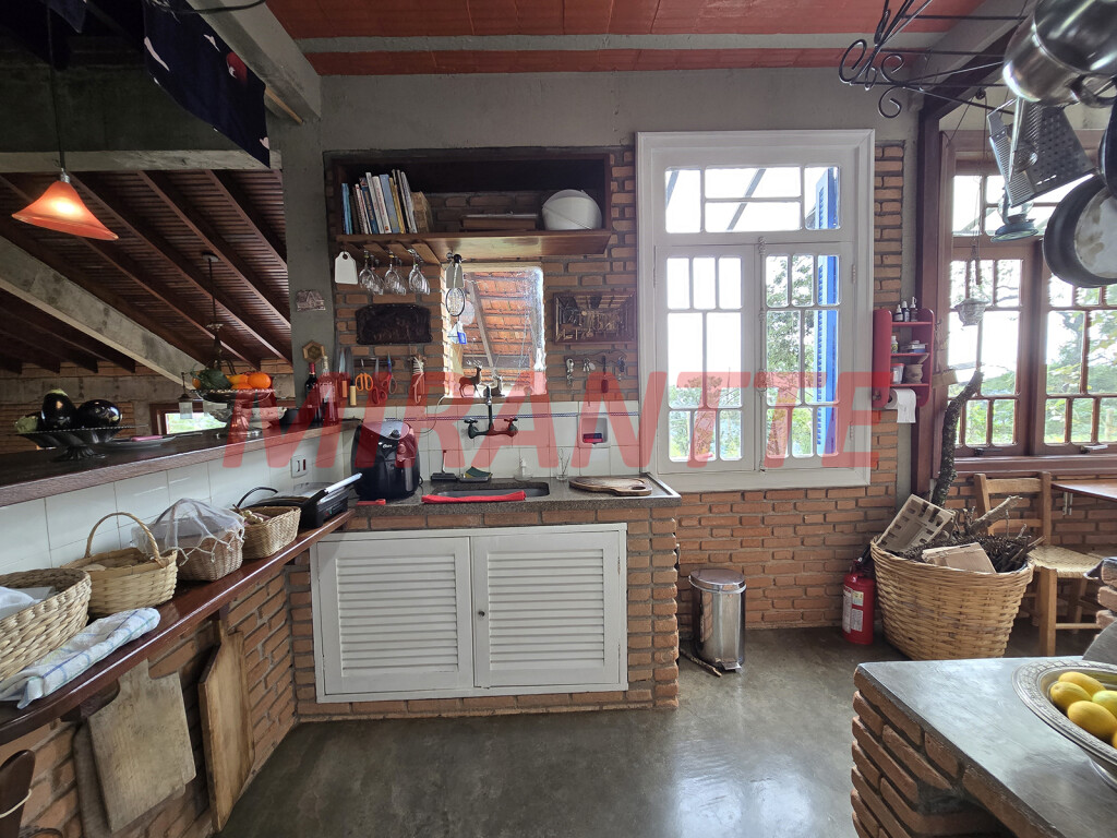Sobrado de 300m² com 3 quartos em Serra Da Cantareira