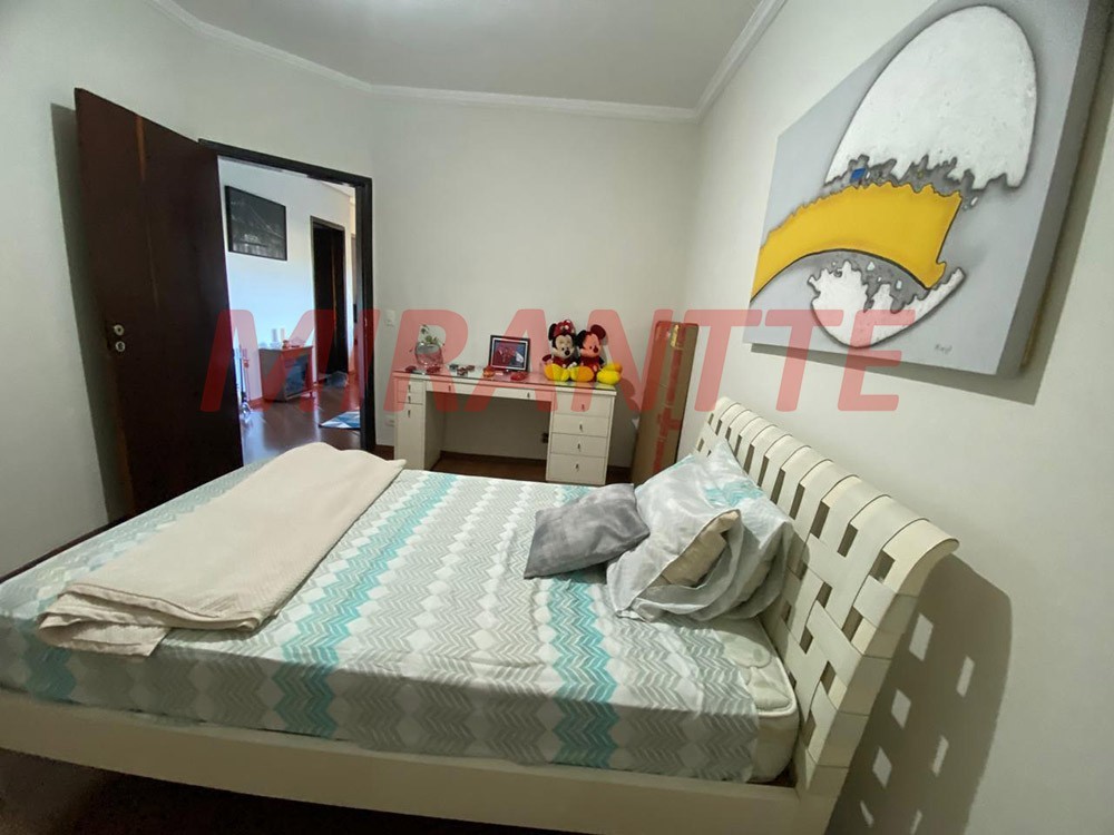 Sobrado de 330m² com 5 quartos em Vila Irmaos Arnoni