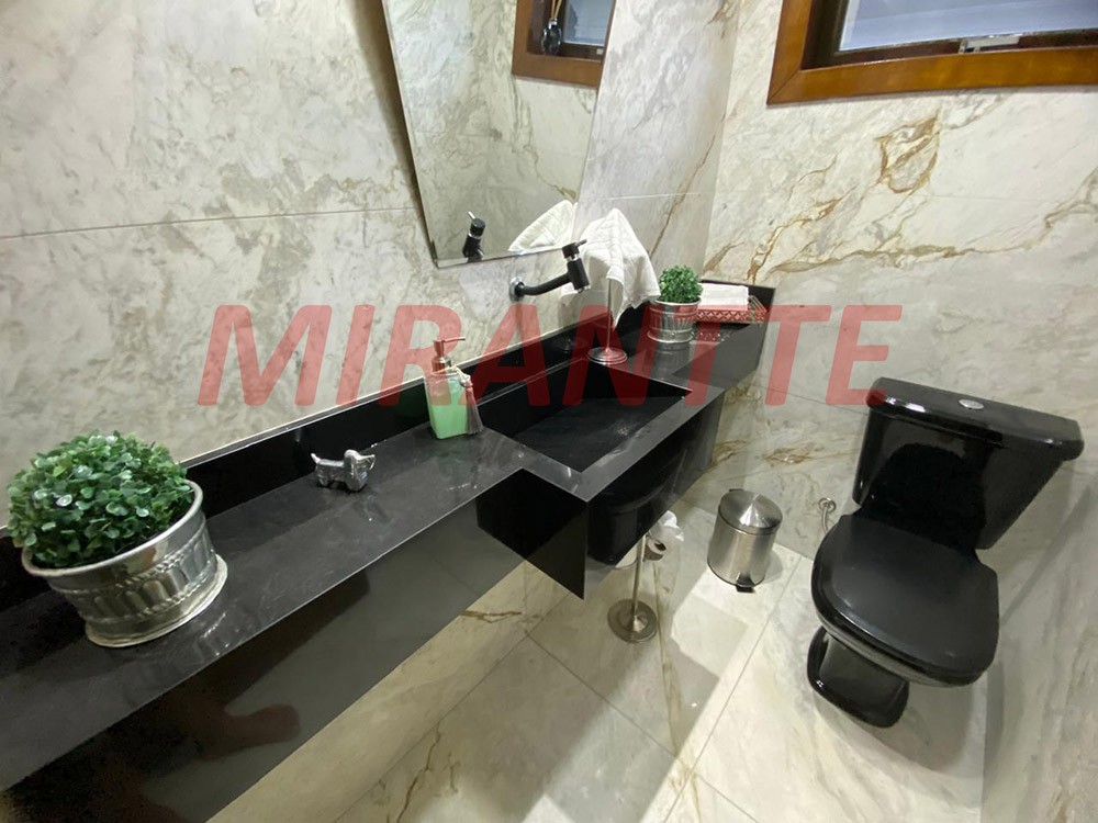 Sobrado de 330m² com 5 quartos em Vila Irmaos Arnoni