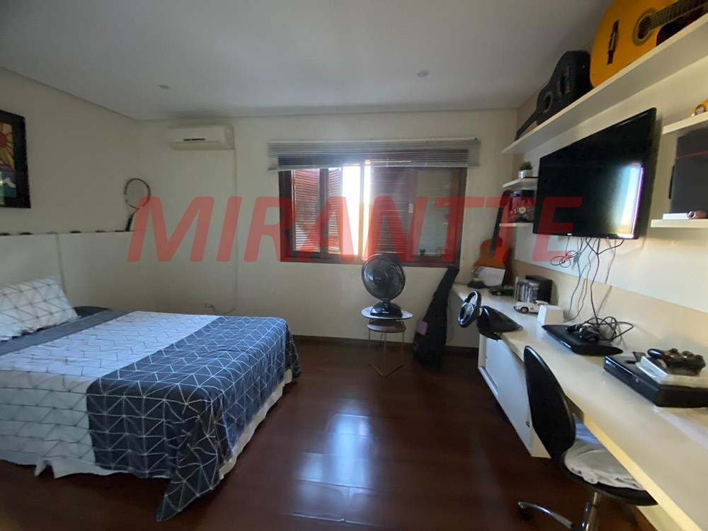Sobrado de 330m² com 5 quartos em Vila Irmaos Arnoni