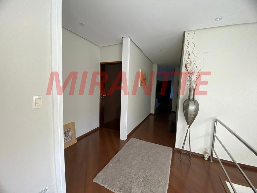 Sobrado de 330m² com 5 quartos em Vila Irmaos Arnoni