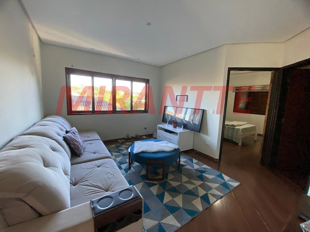 Sobrado de 330m² com 5 quartos em Vila Irmaos Arnoni