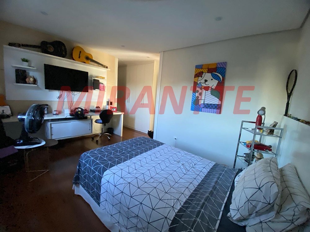 Sobrado de 330m² com 5 quartos em Vila Irmaos Arnoni