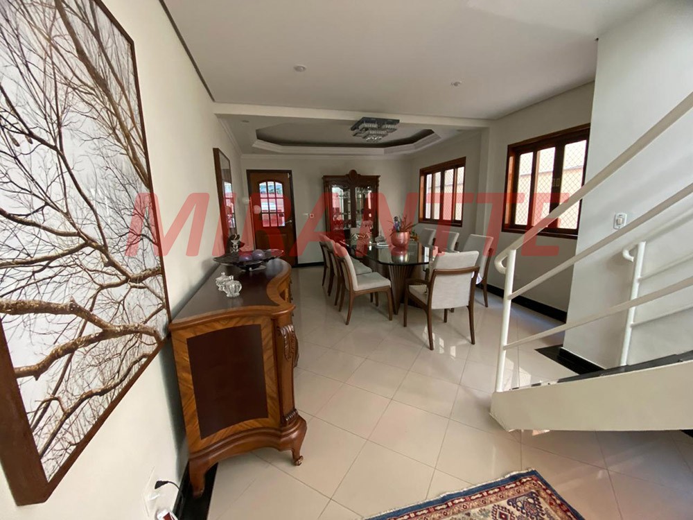 Sobrado de 330m² com 5 quartos em Vila Irmaos Arnoni