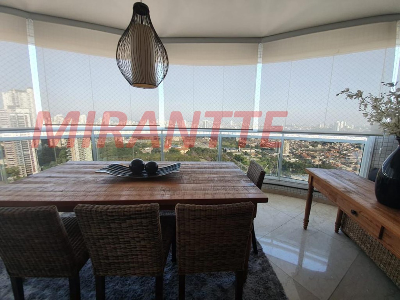 Apartamento de 202m² com 3 quartos em Jardim Analia Franco