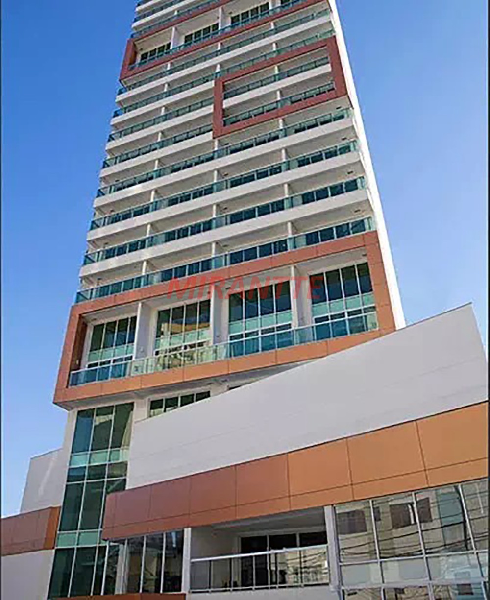 Conjunto comercial em Santa Teresinha