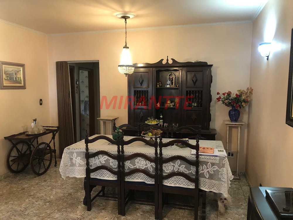 Sobrado de 259m² com 3 quartos em Santa Terezinha