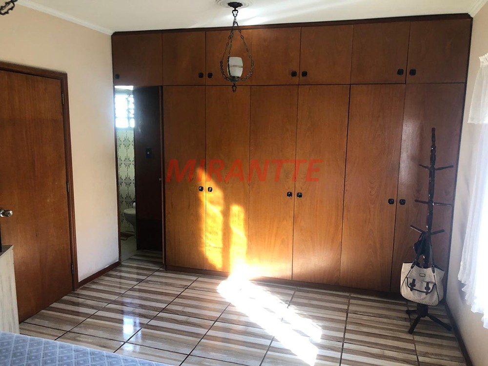 Sobrado de 259m² com 3 quartos em Santa Terezinha