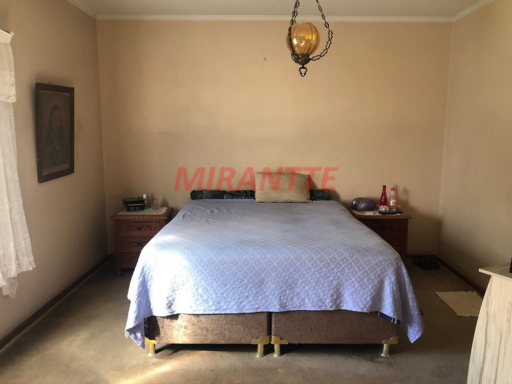 Sobrado de 259m² com 3 quartos em Santa Terezinha