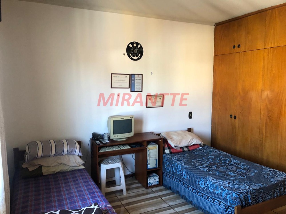 Sobrado de 259m² com 3 quartos em Santa Terezinha