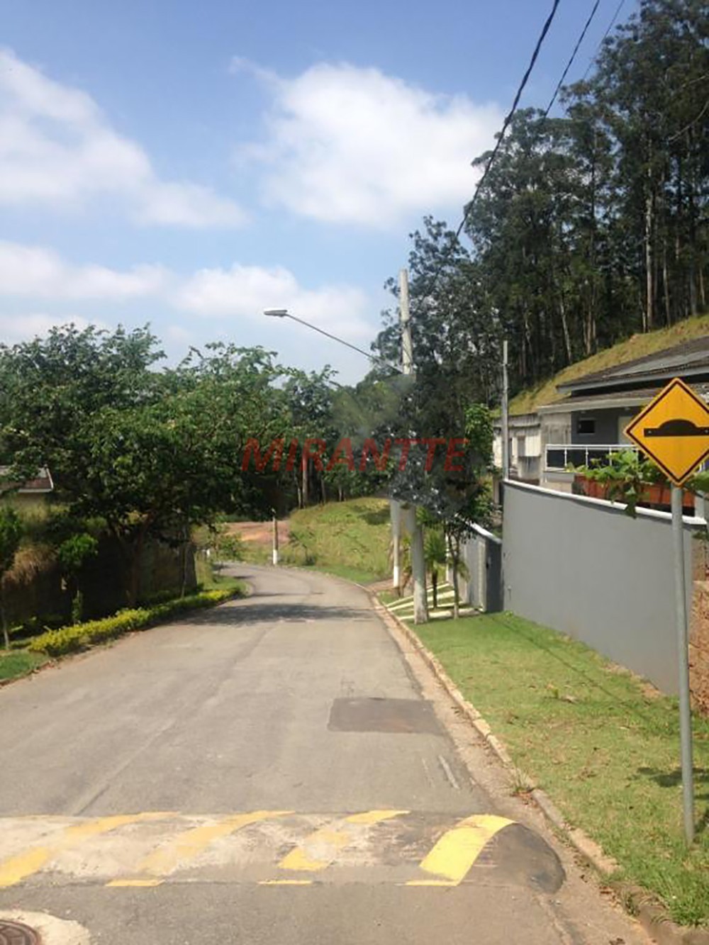 Terreno de 293m² em Jardim Peri