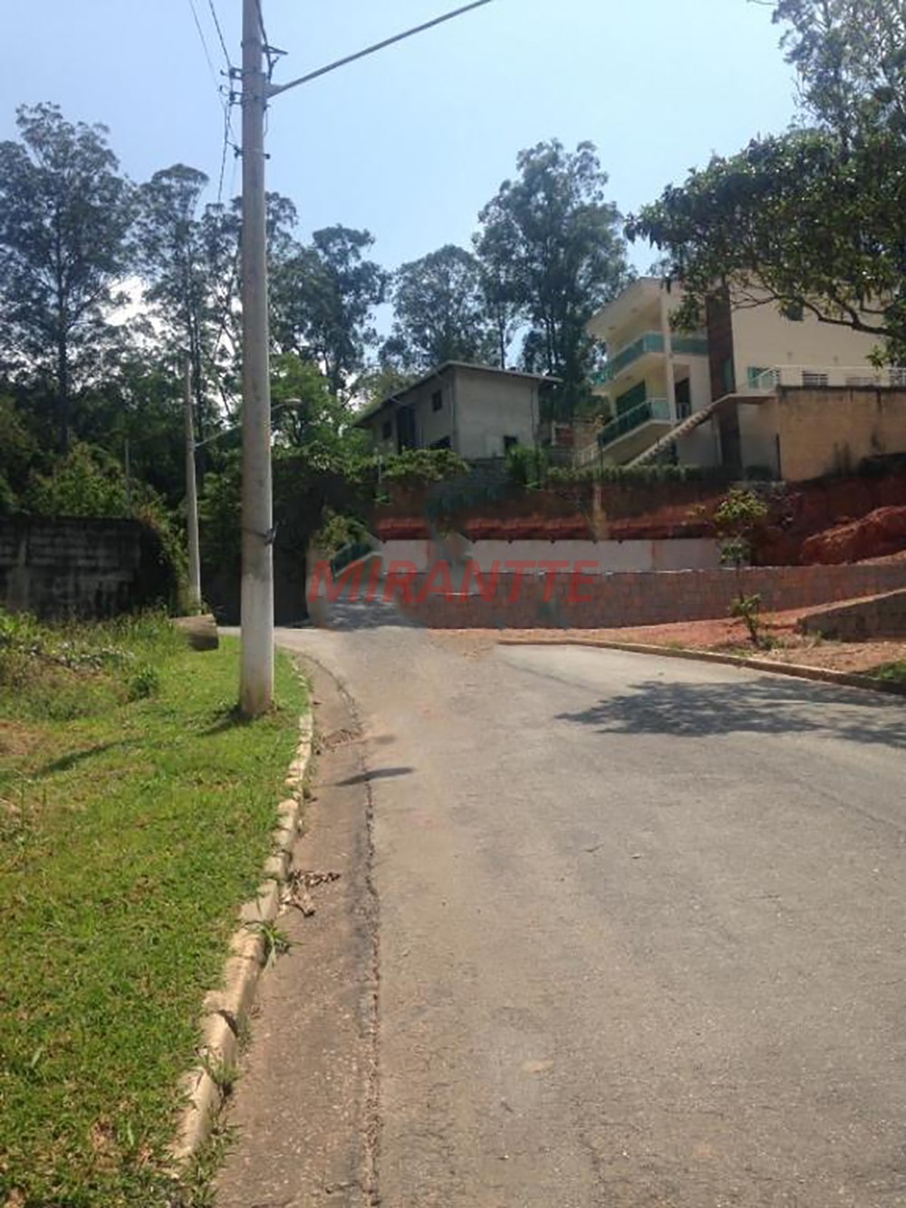 Terreno de 293m² em Jardim Peri