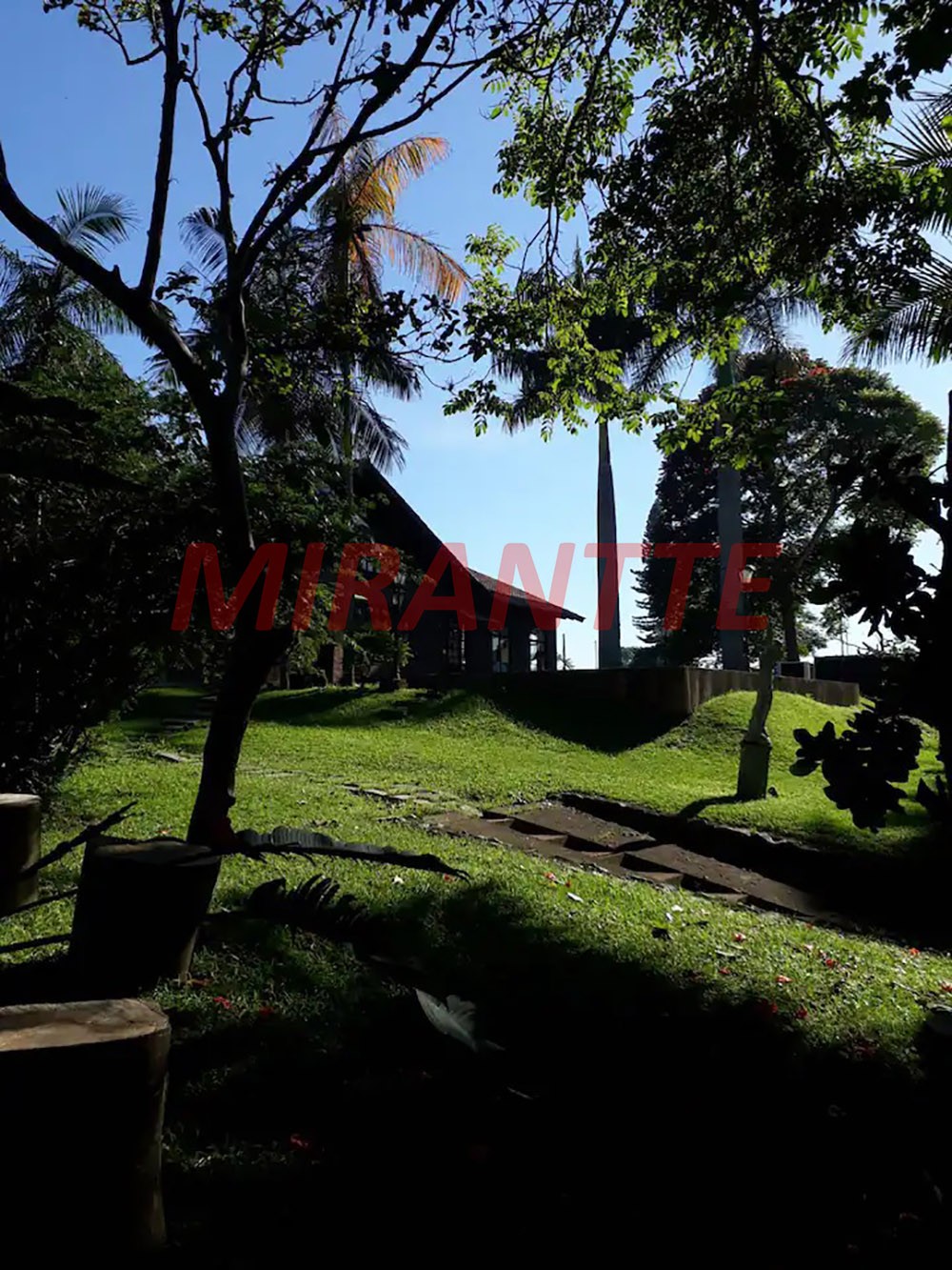 ChÁcara de 750m² com 5 quartos em Parque Nova Cipó