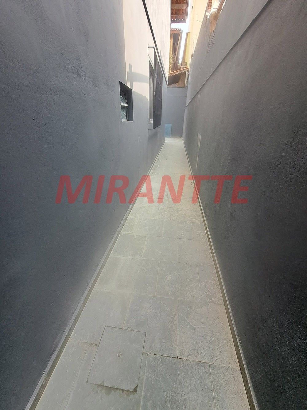Sobrado de 120m² com 2 quartos em Jardim Peri