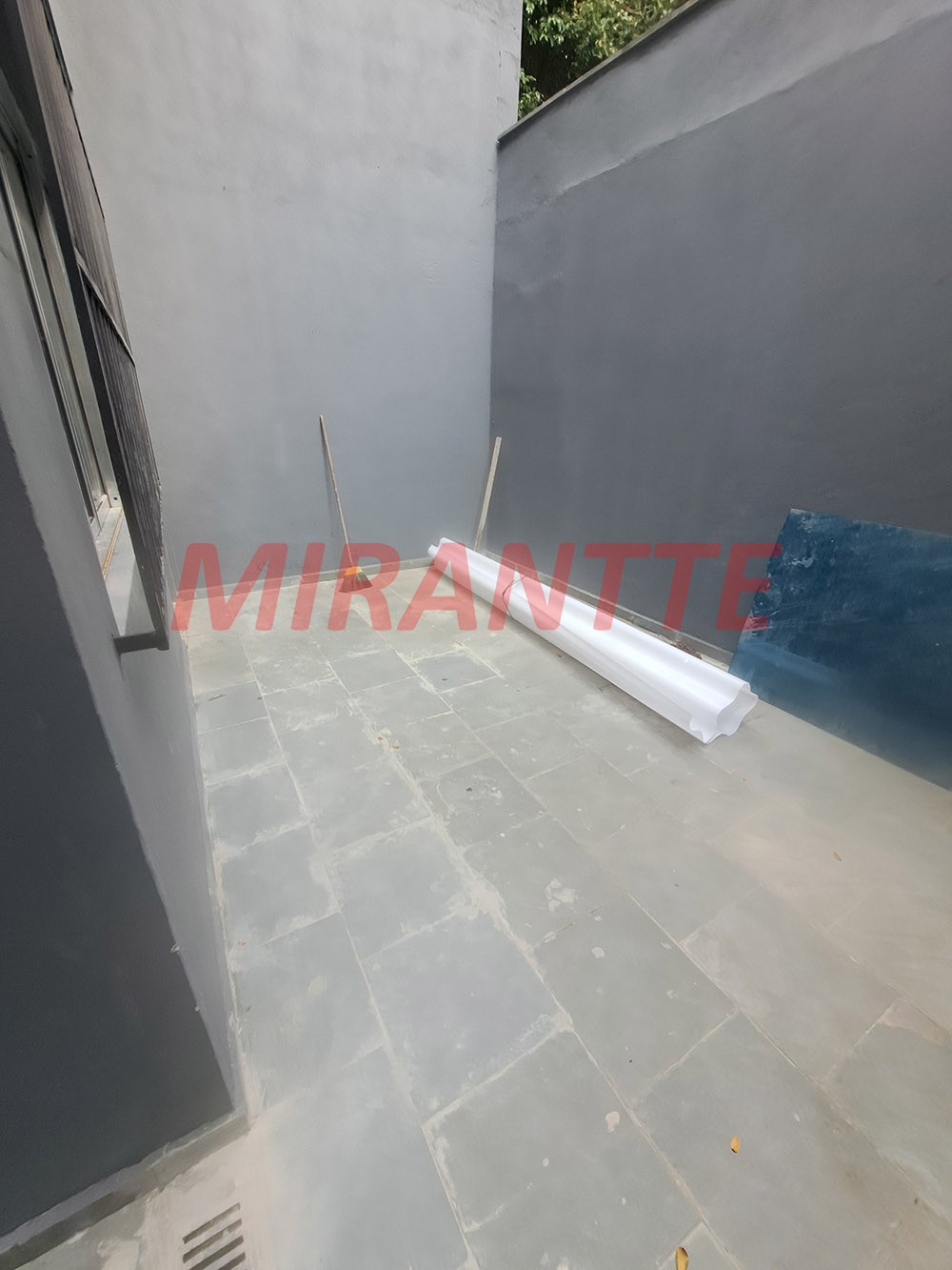 Sobrado de 120m² com 2 quartos em Jardim Peri