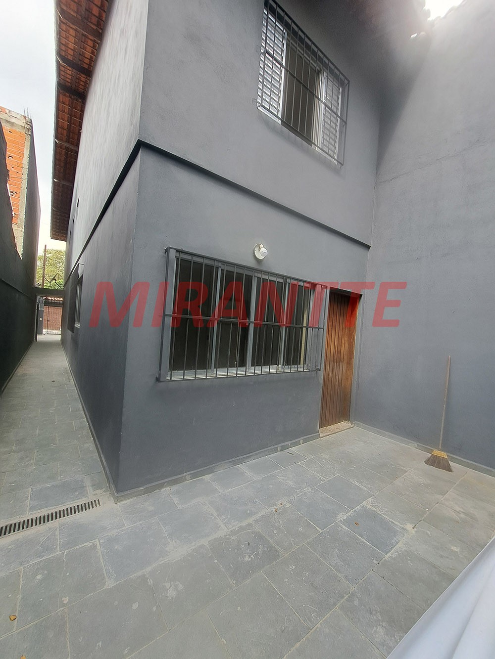 Sobrado de 120m² com 2 quartos em Jardim Peri
