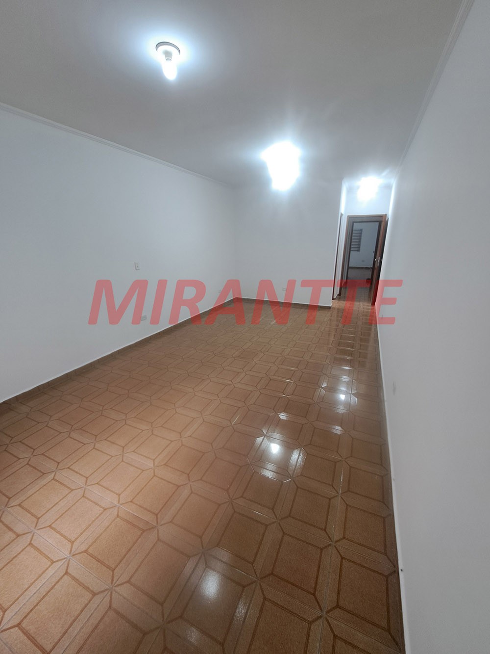 Sobrado de 120m² com 2 quartos em Jardim Peri