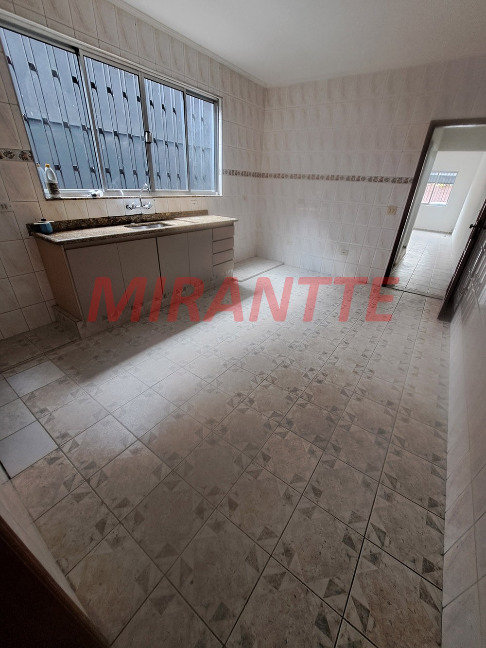 Sobrado de 120m² com 2 quartos em Jardim Peri