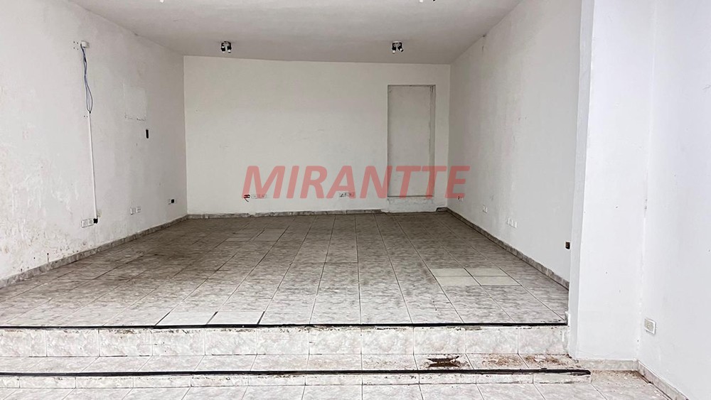 Comercial de 151m² em Luz