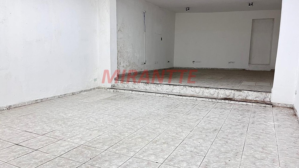 Comercial de 151m² em Luz