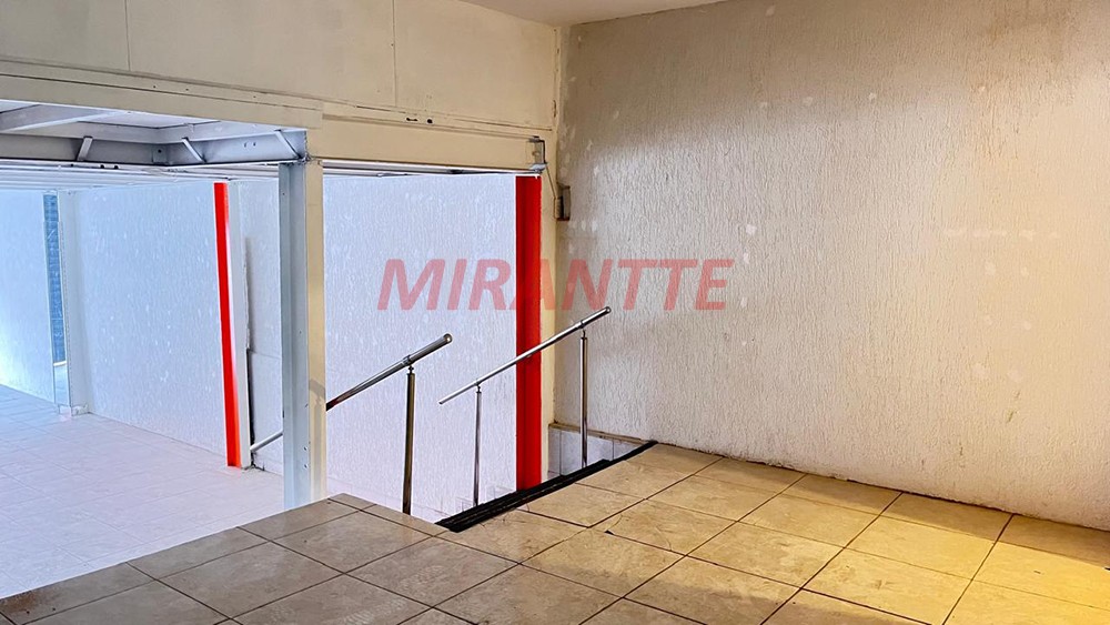 Comercial de 151m² em Luz