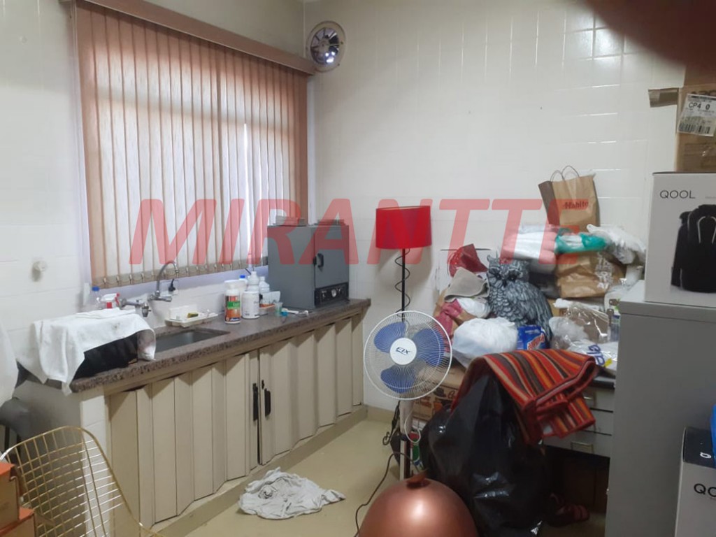 Casa terrea com 2 quartos em Carandiru