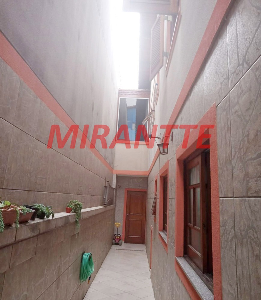 Sobrado de 140m² com 3 quartos em Vila Gustavo