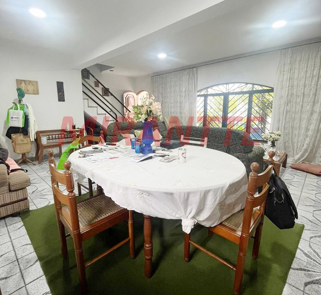 Sobrado de 150m² com 3 quartos em Jardim Tremembé