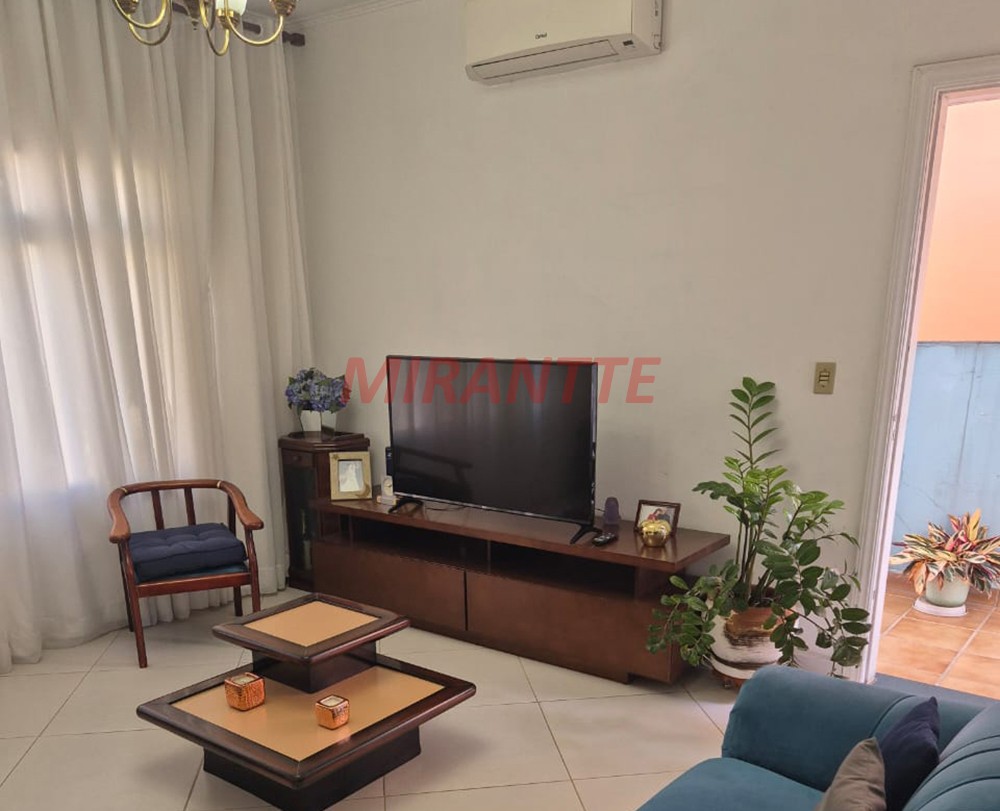 Sobrado de 186m² com 3 quartos em Limão